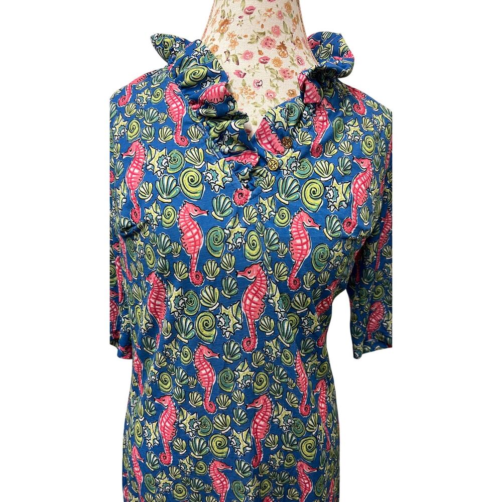 🐚 Simply Southern Seahorse Print Ruffle Collar Top Women’s Size S Coastal - Picture 2 of 4